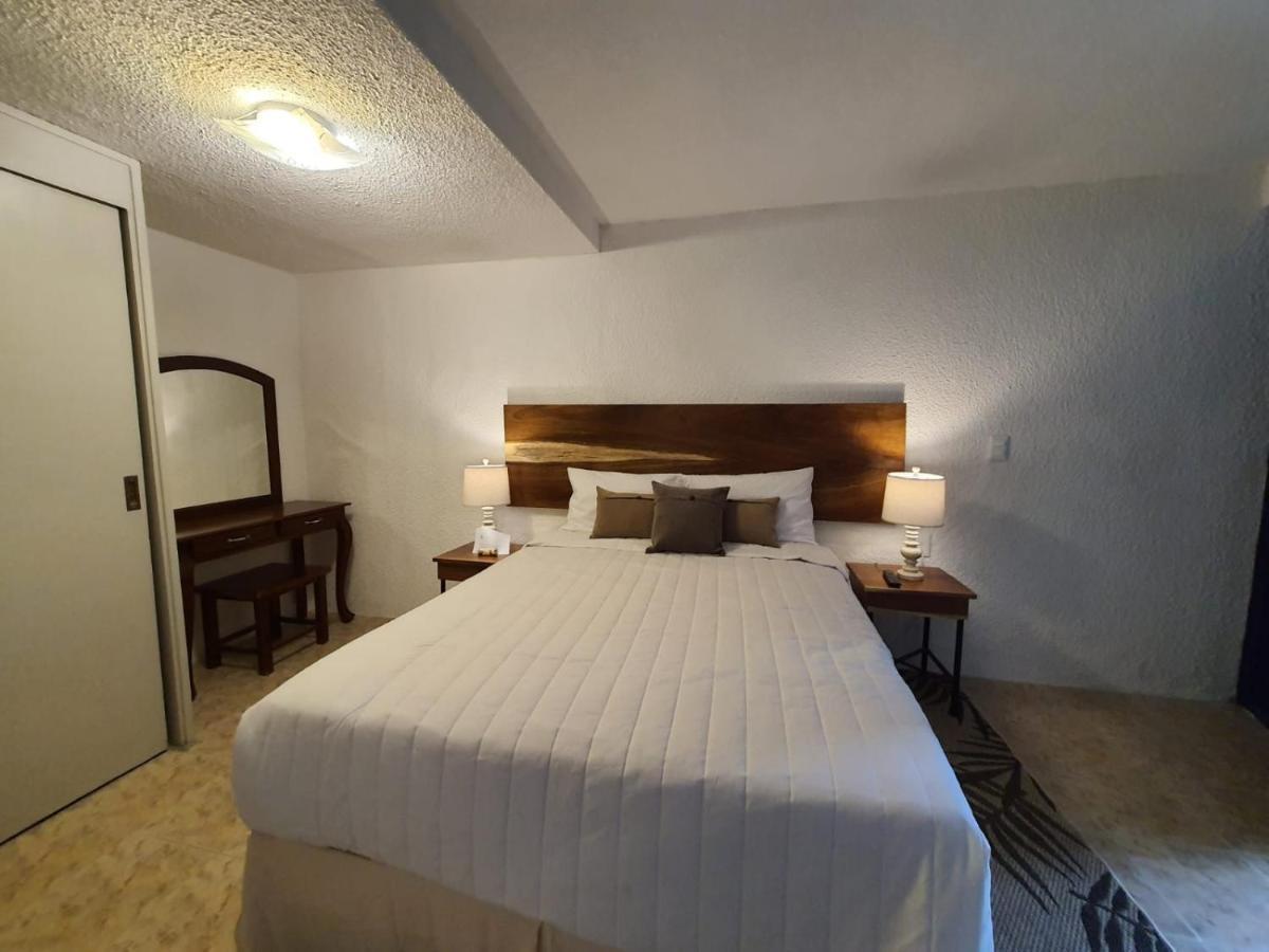 גואדלחארה Hotel Posada Santa Fe מראה חיצוני תמונה